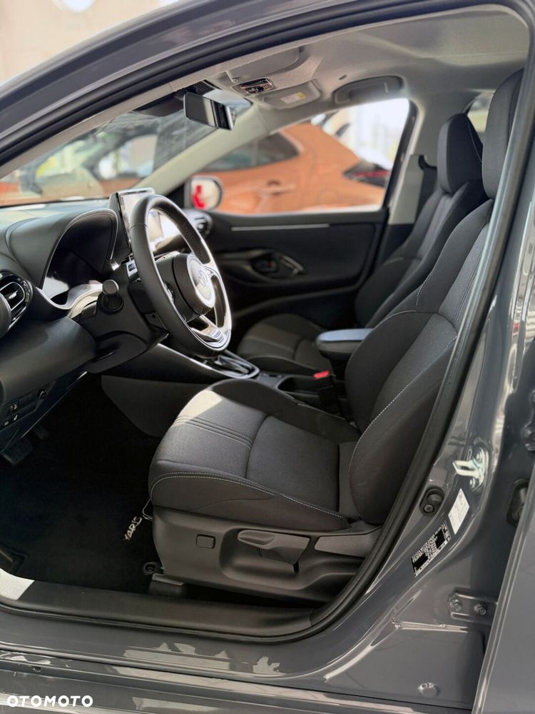 Toyota Yaris Hybrid 1.5 Style - 13