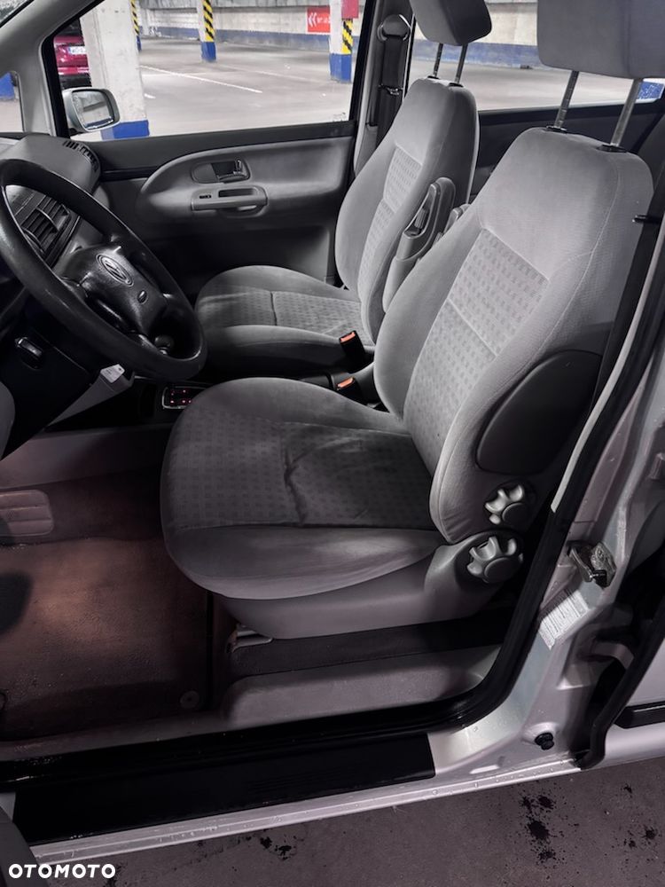 Volkswagen Sharan 2001 photo 4