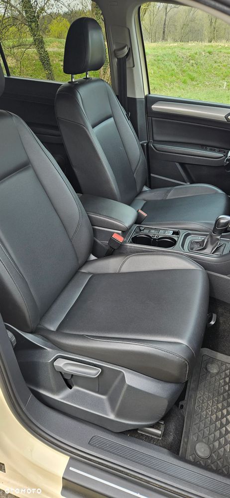 Volkswagen Touran 2.0 TDI SCR DSG Comfortline - 14
