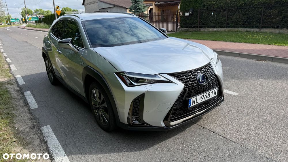 Lexus UX 250h F Sport 2WD - 9