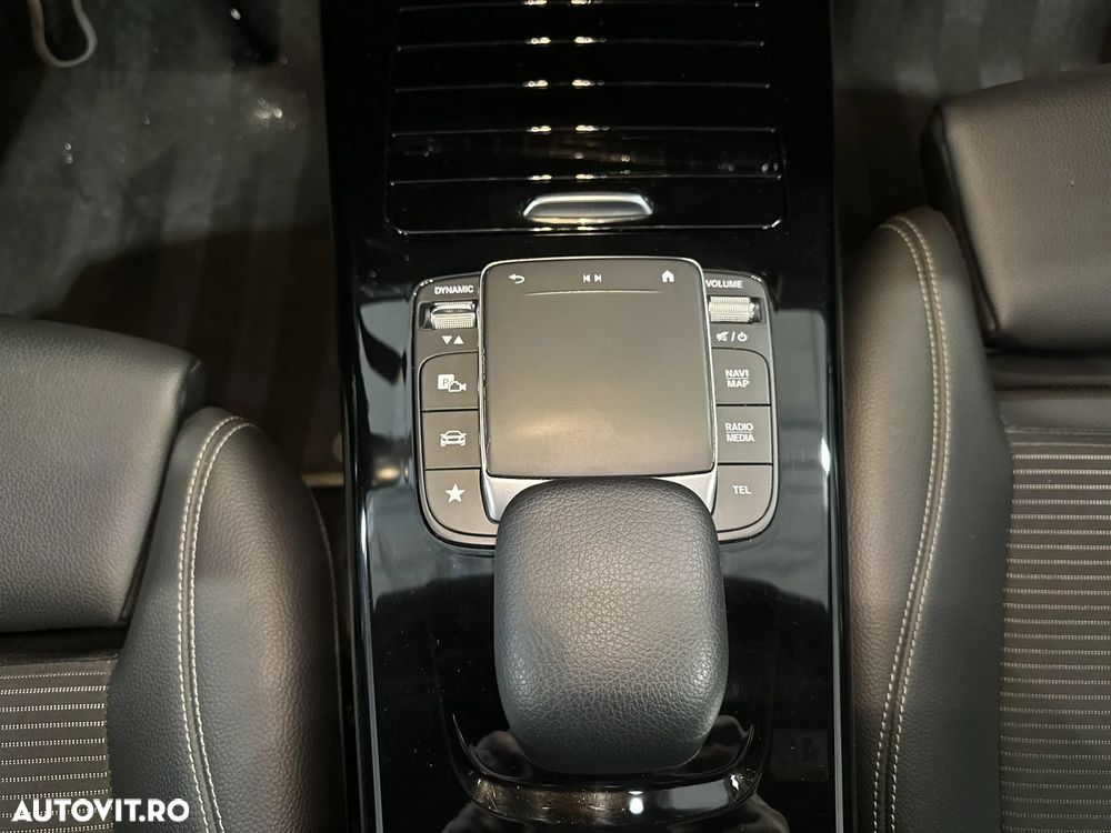 Mercedes-Benz CLA 180 d 7G-DCT - 17