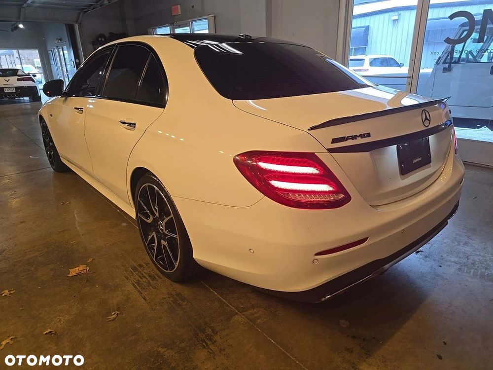 Mercedes-Benz Klasa E 43 AMG 4-Matic - 3