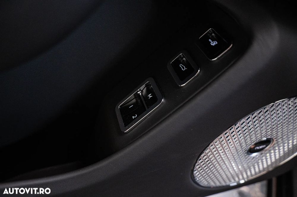 Bentley Flying Spur Mulliner - 31