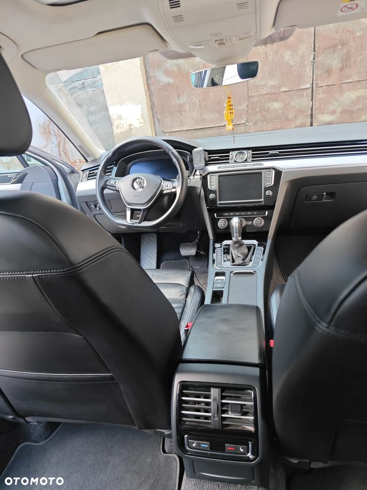 Volkswagen Passat 2.0 TDI Bi-Turbo BMT 4Mot Highline DSG - 13