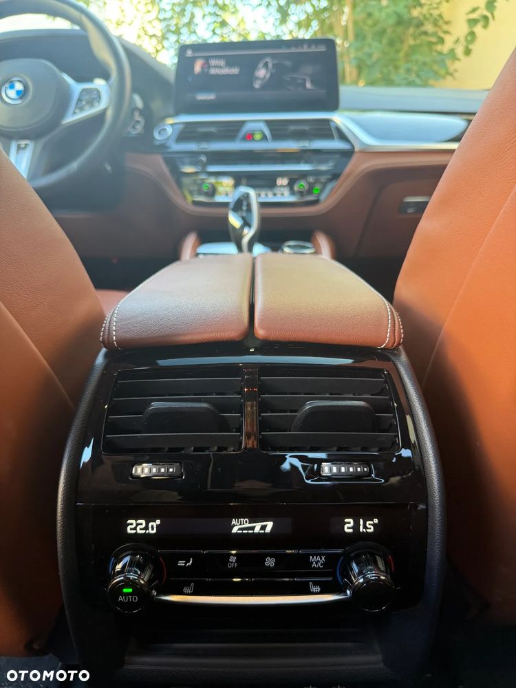 BMW Seria 5 530e xDrive M Sport sport - 20