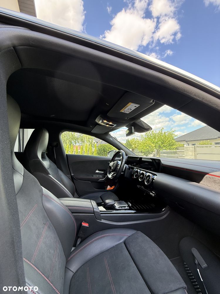 Mercedes-Benz CLA - 5