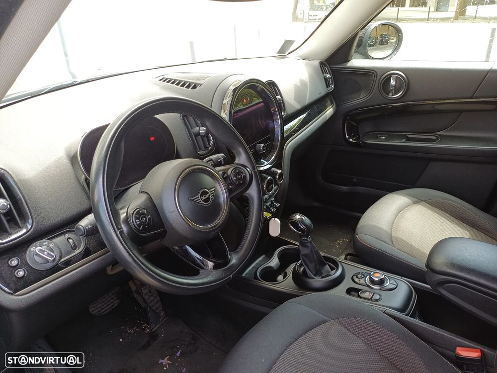 MINI Countryman Cooper SE ALL4 Auto - 4