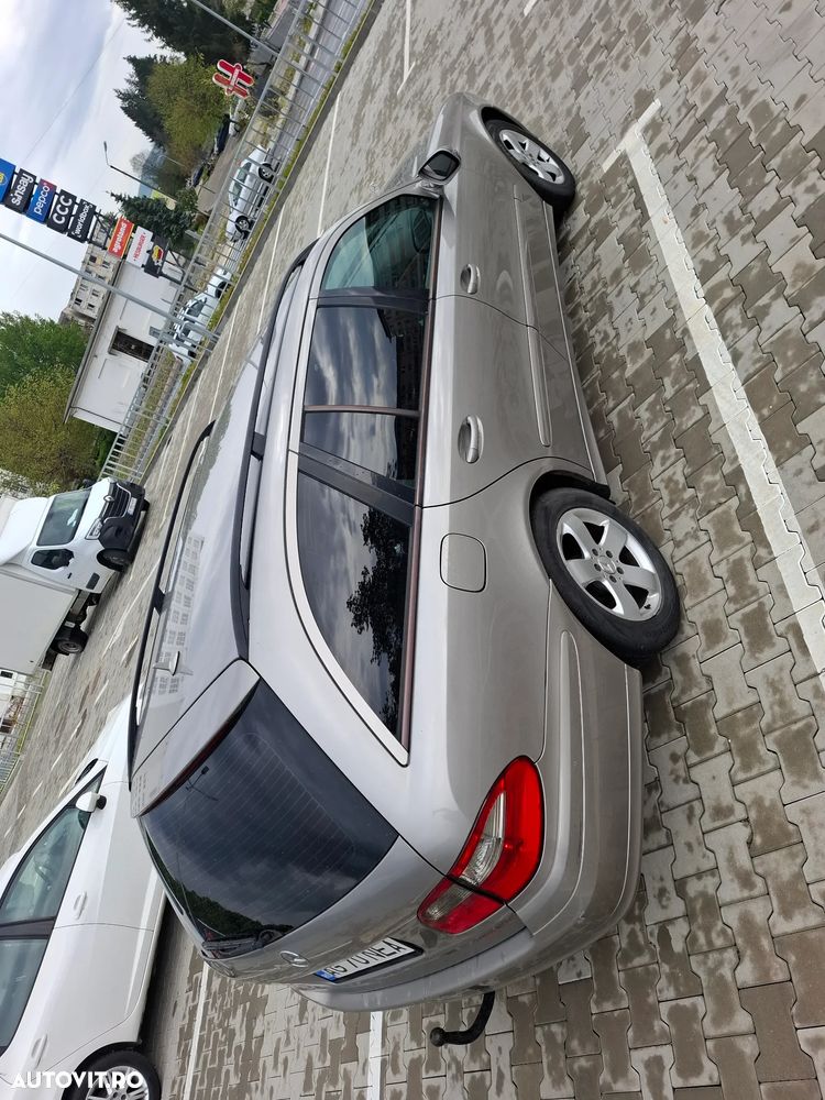 Mercedes-Benz E - 18