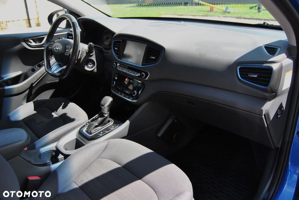 Hyundai IONIQ Hybrid Platinum - 7