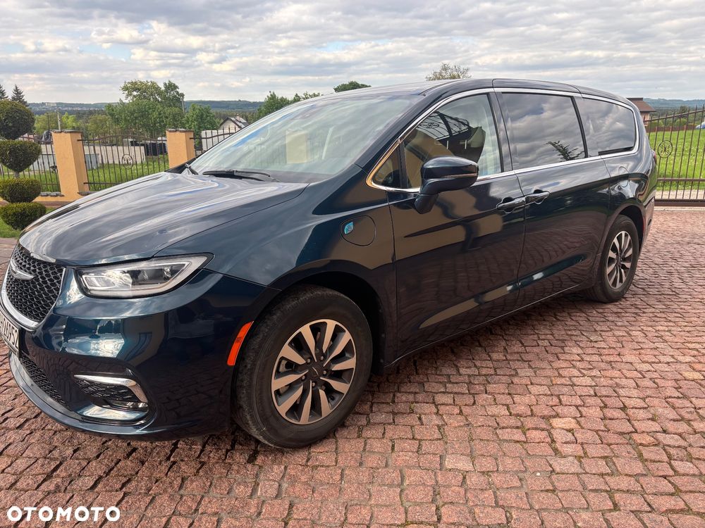 Chrysler Pacifica - 2