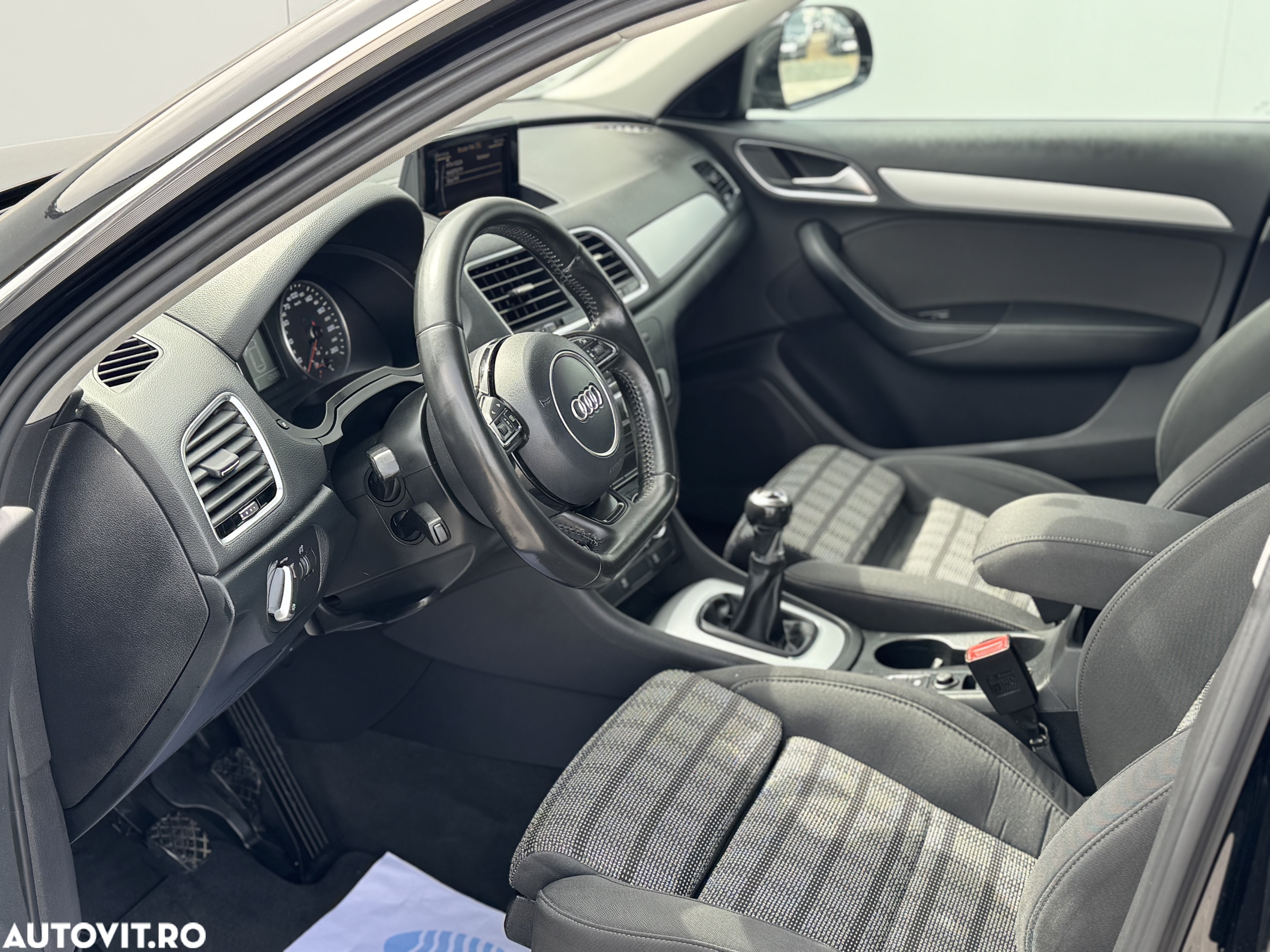 Audi Q3 2.0 TDI Design - 6