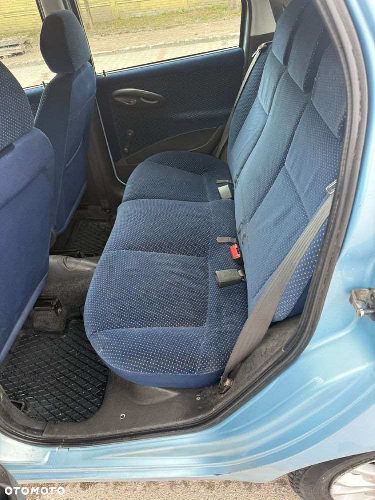 Fiat Punto 1.2 16V Active - 13