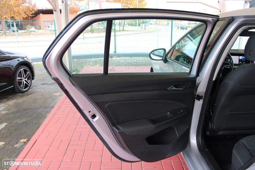 VW Golf 2.0 TDI Life - 25