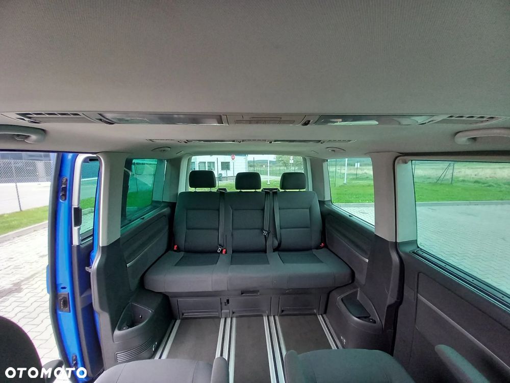 Volkswagen Multivan - 23