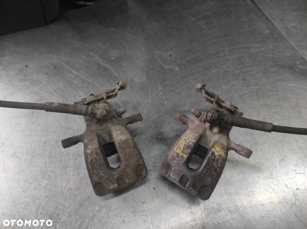 ZACISK TYŁ TYLNY LEWY PRAWY AUDI A3 8V VW GOLF 7 SKODA OCTAVIA 3 SEAT LOEN 3 SPRAWNY GWARANCJA WYSYŁKA !!!!! - 2