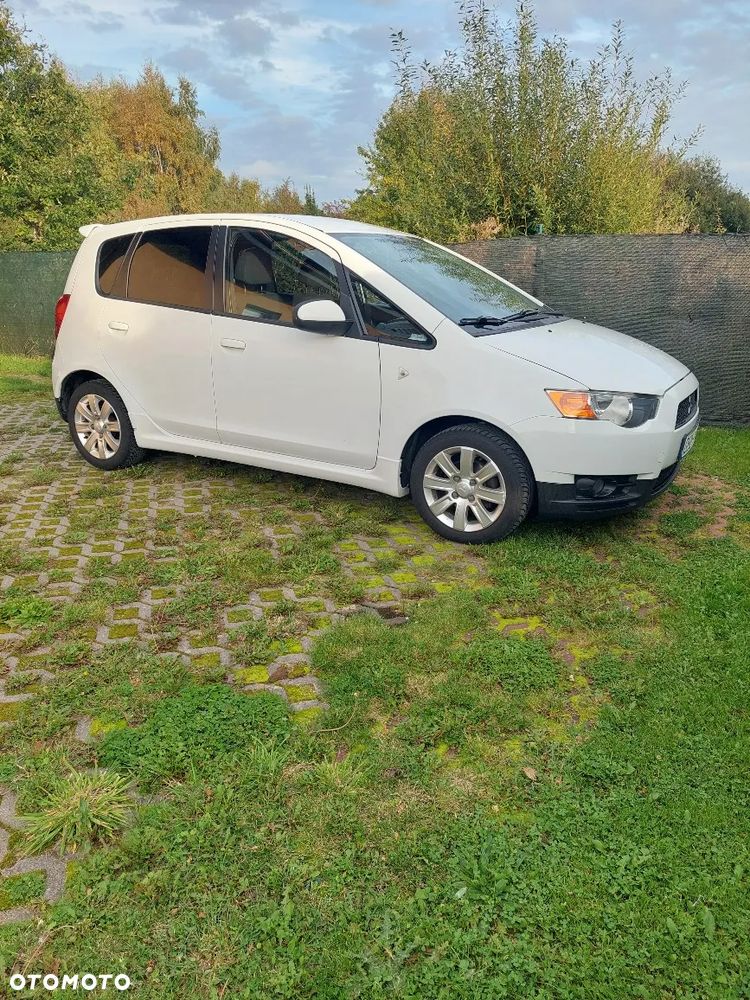 Mitsubishi Colt - 12