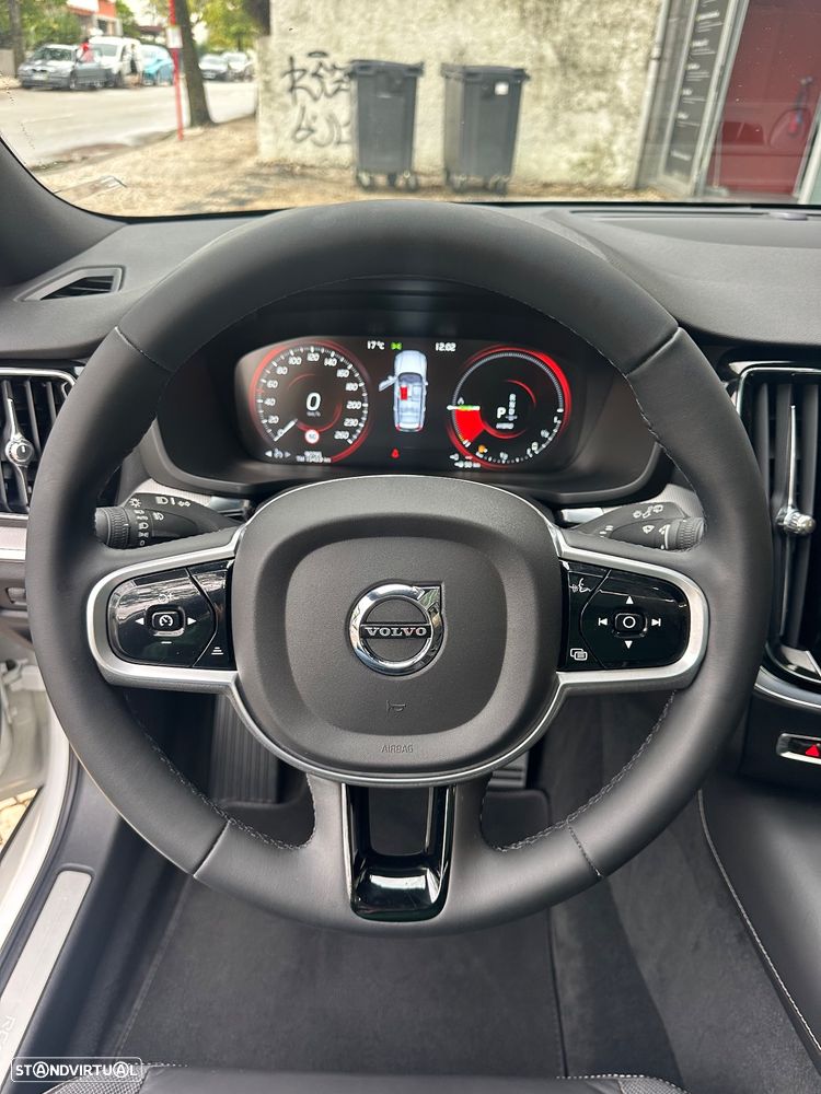 Volvo V60 2.0 T8 AWD TE R-Design - 15