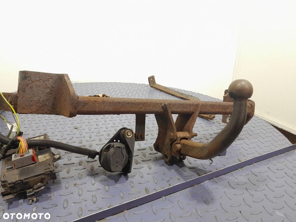 CITROEN C8 I HAK HOLOWNICZY DO PRZYCZEPY - 3