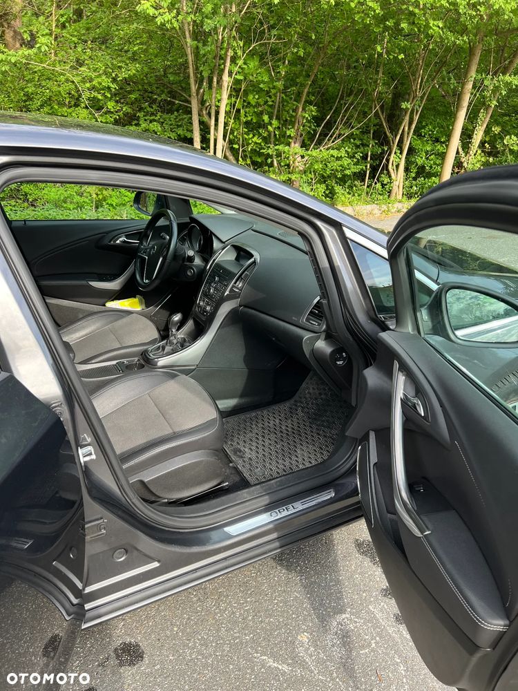 Opel Astra 1.4 T Cosmo - 18
