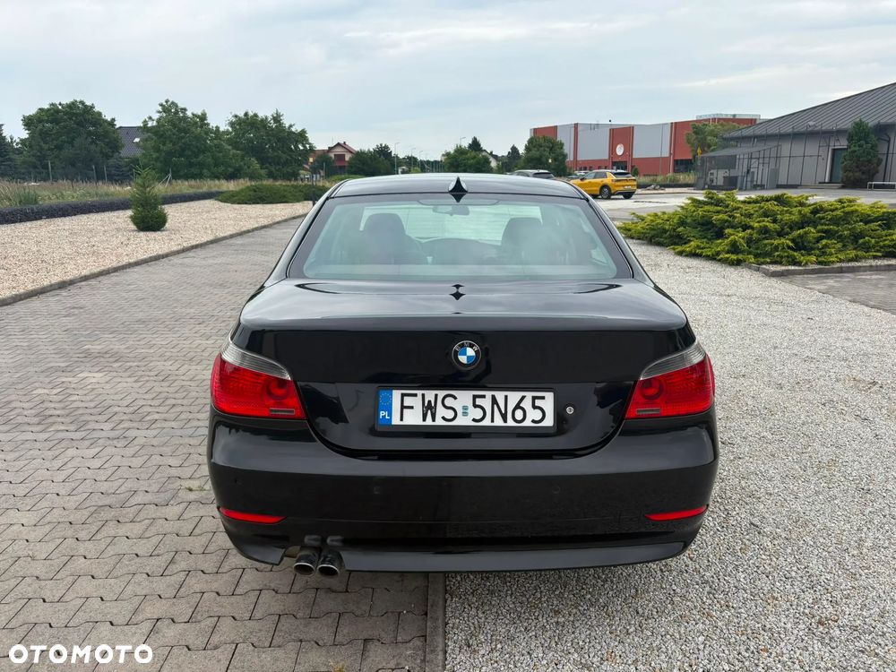 BMW Seria 5 525d - 31