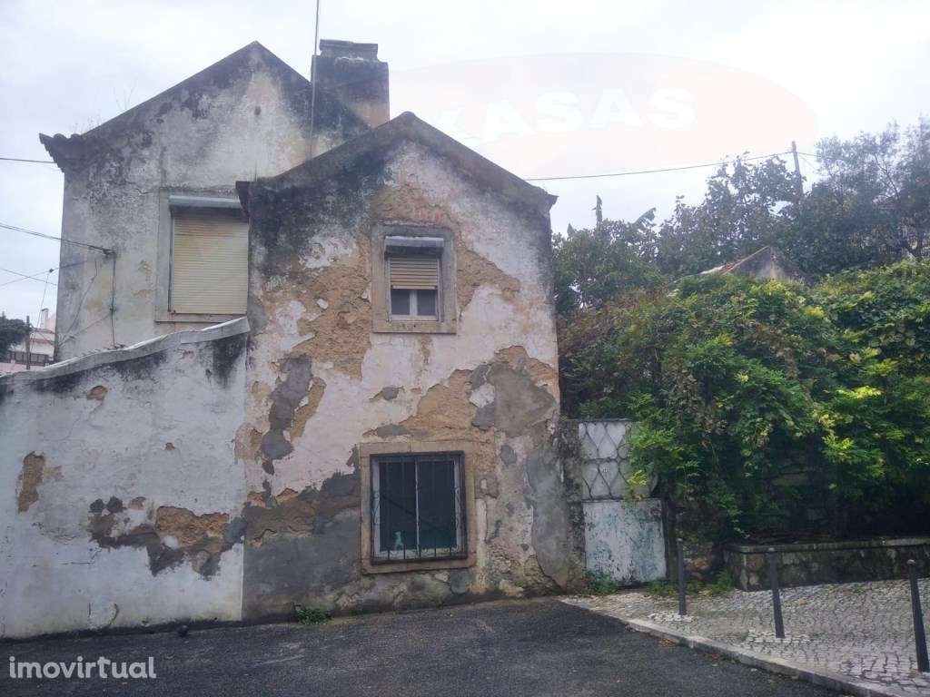 Moradia T2 no Mesmo Terreno para Recuperar | Agualva-Cacém - Grande imagem: 4/5