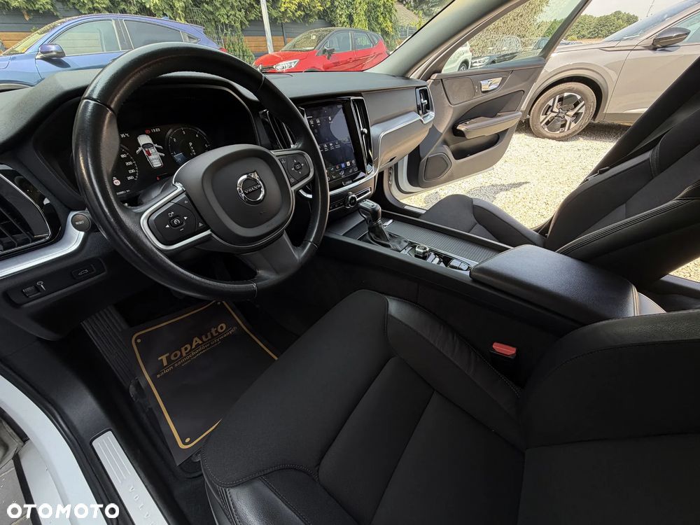 Volvo V60 D4 Geartronic Momentum Pro - 18