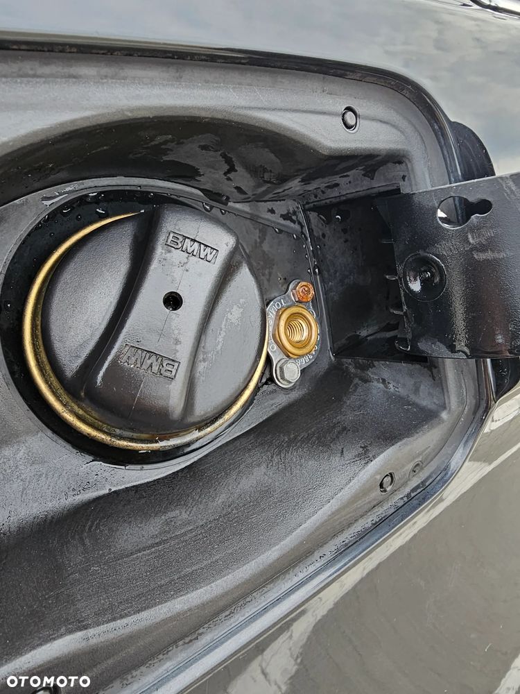 BMW Seria 3 330i - 10