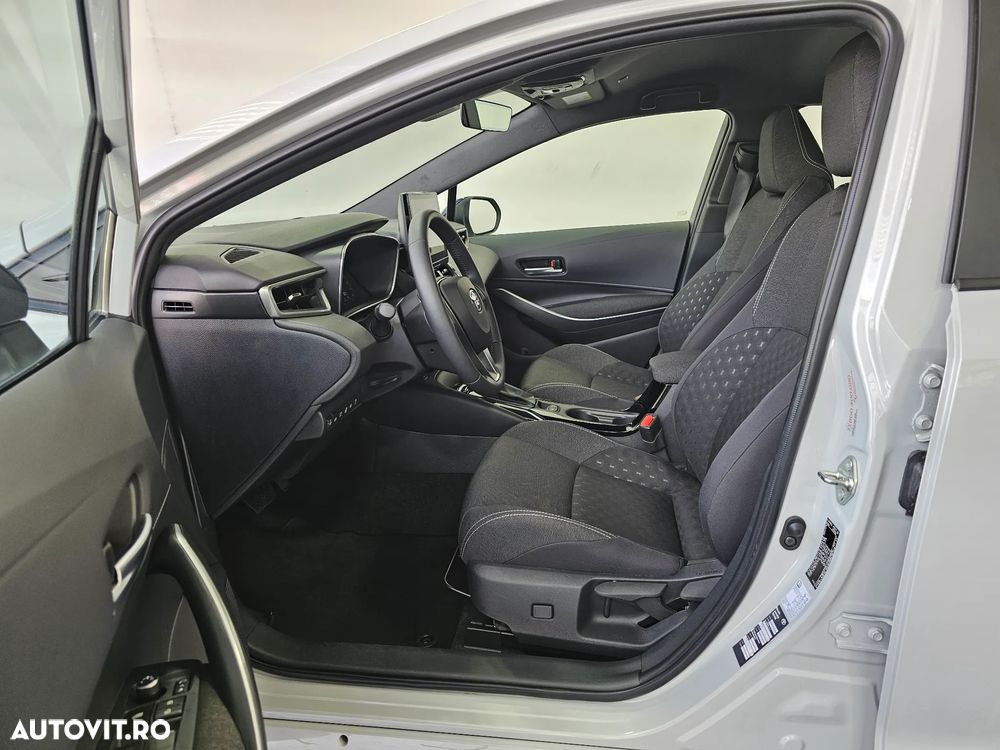 Toyota Corolla 1.8 HSD Business - 6