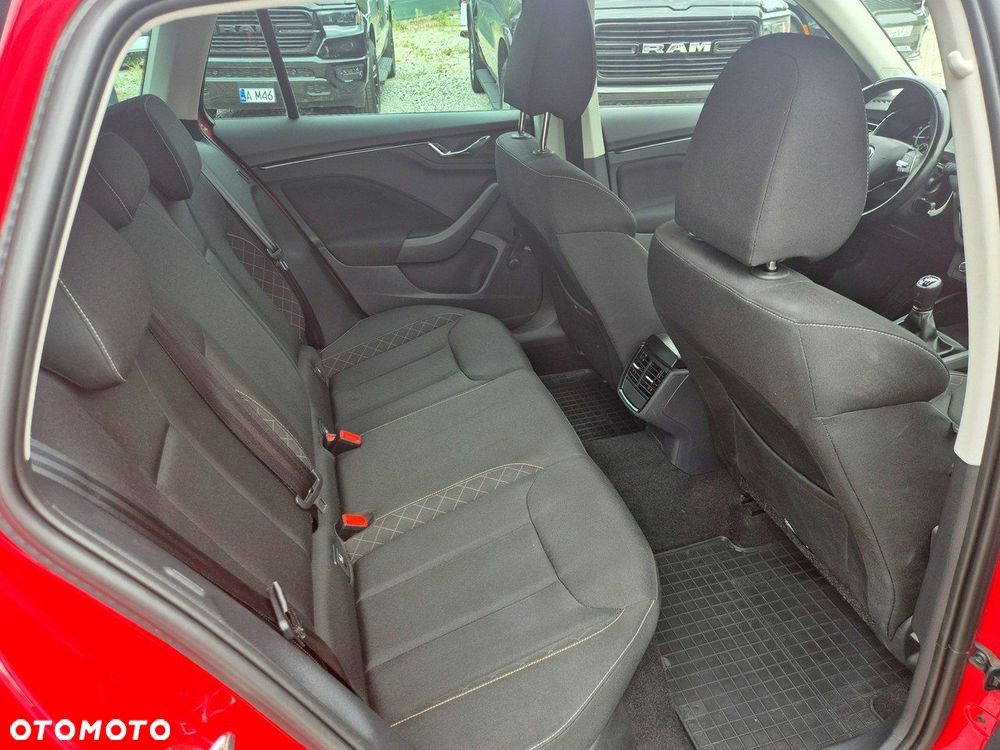 Skoda Kamiq 1.5 TSI Ambition - 30