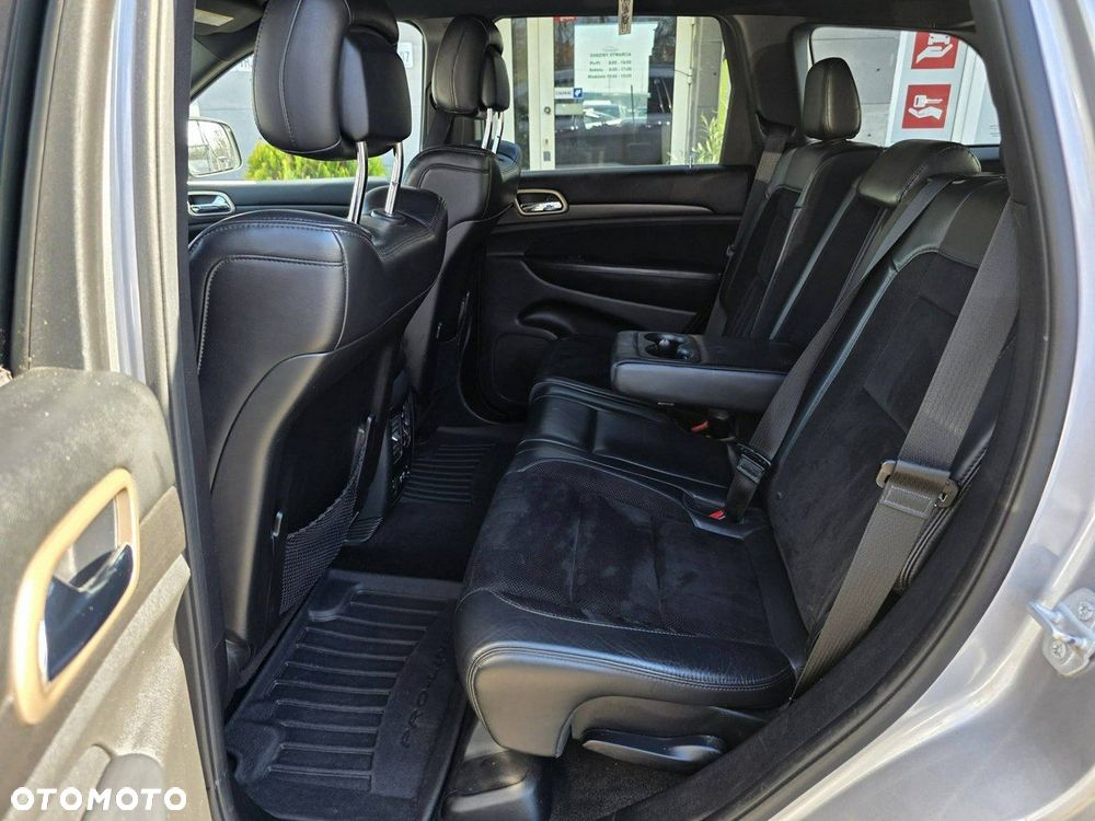 Jeep Grand Cherokee - 37
