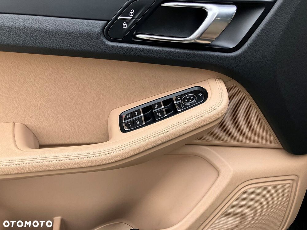 Porsche Macan - 16