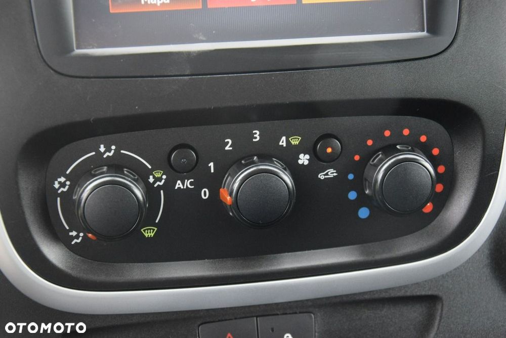 Renault Trafic - 31