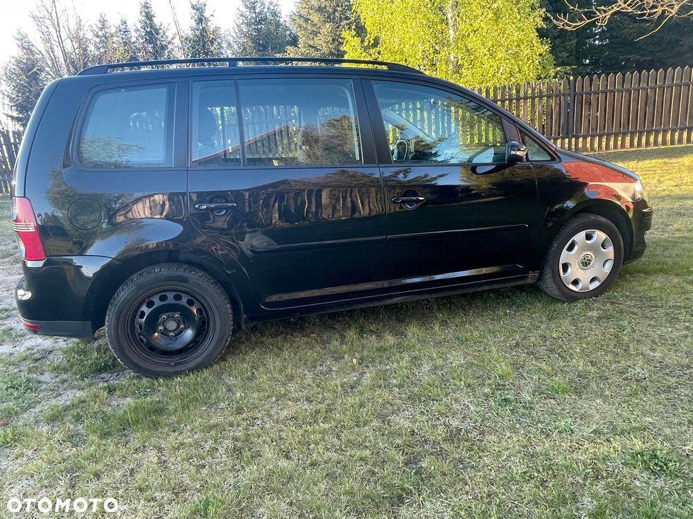 Volkswagen Touran - 5