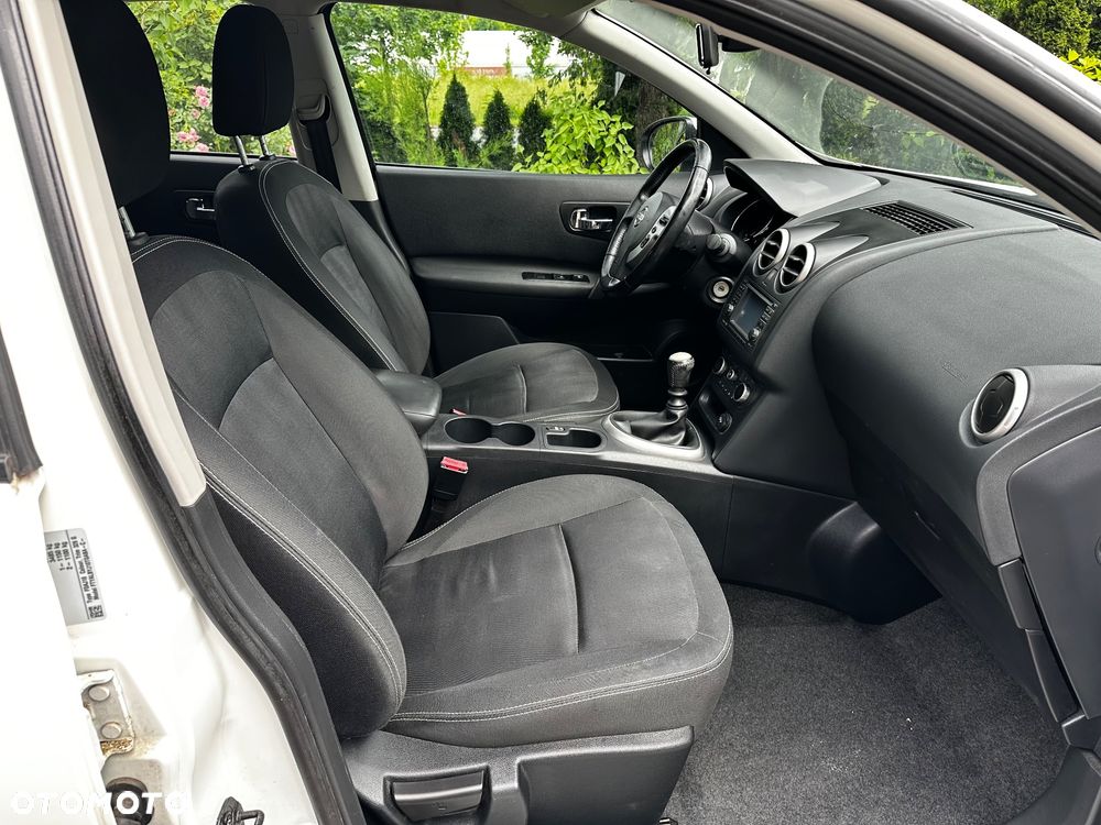 Nissan Qashqai 2.0 dCi DPF tekna - 17