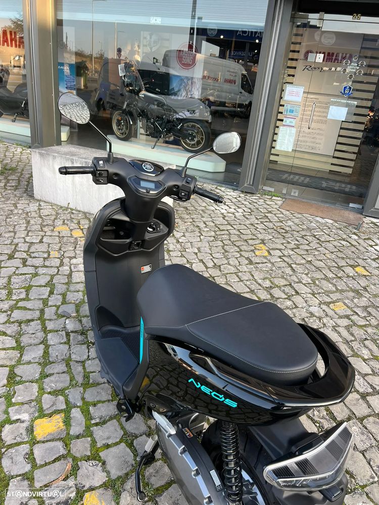 Yamaha NEOs - 4