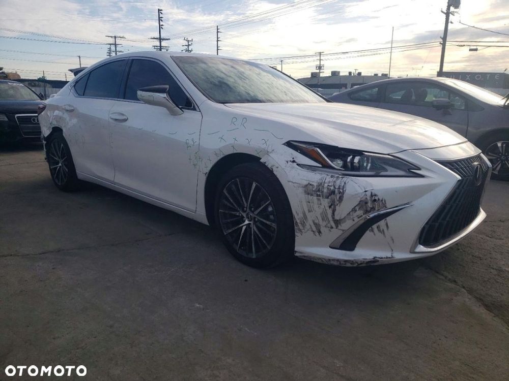 Lexus ES - 2