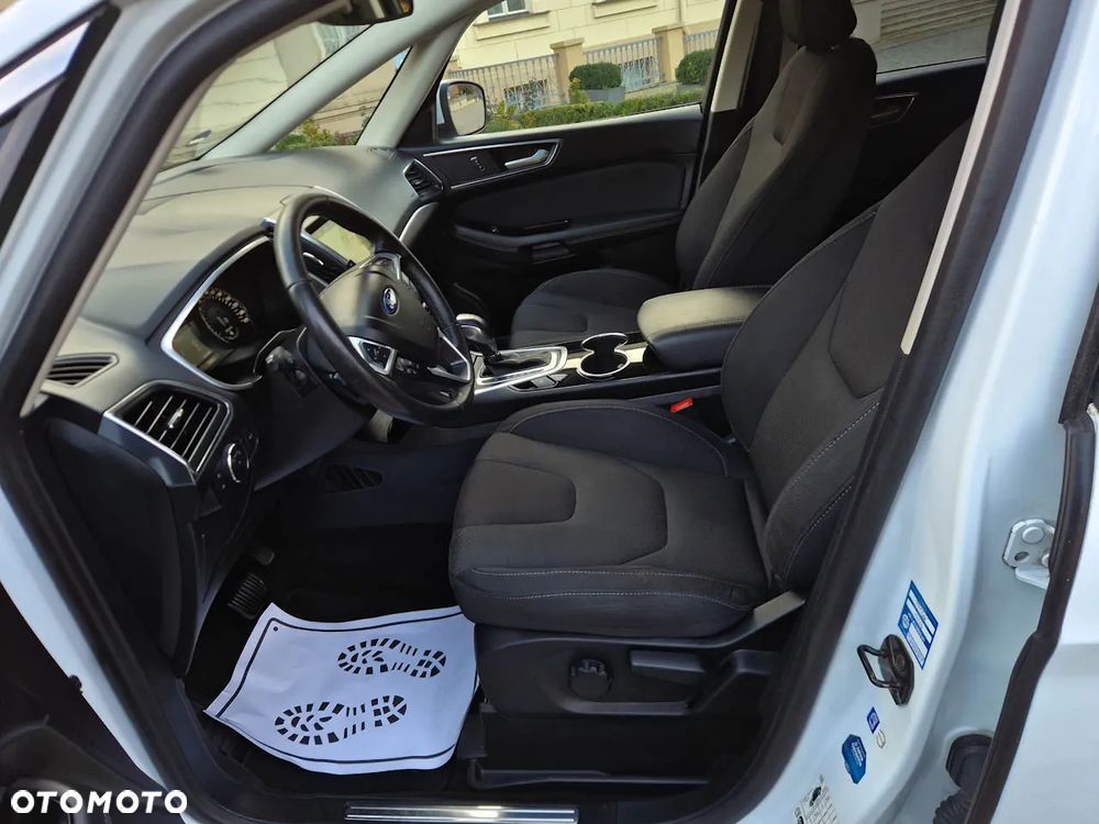 Ford S-Max 2.0 TDCi Titanium PowerShift - 6