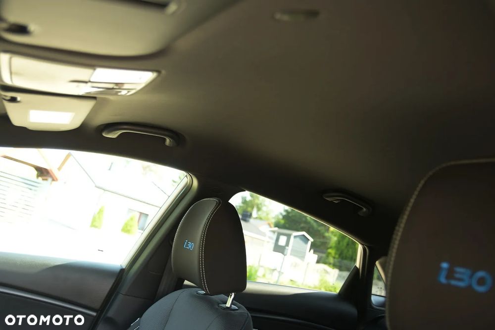Hyundai i30 blue 1.6 GDI Passion - 28