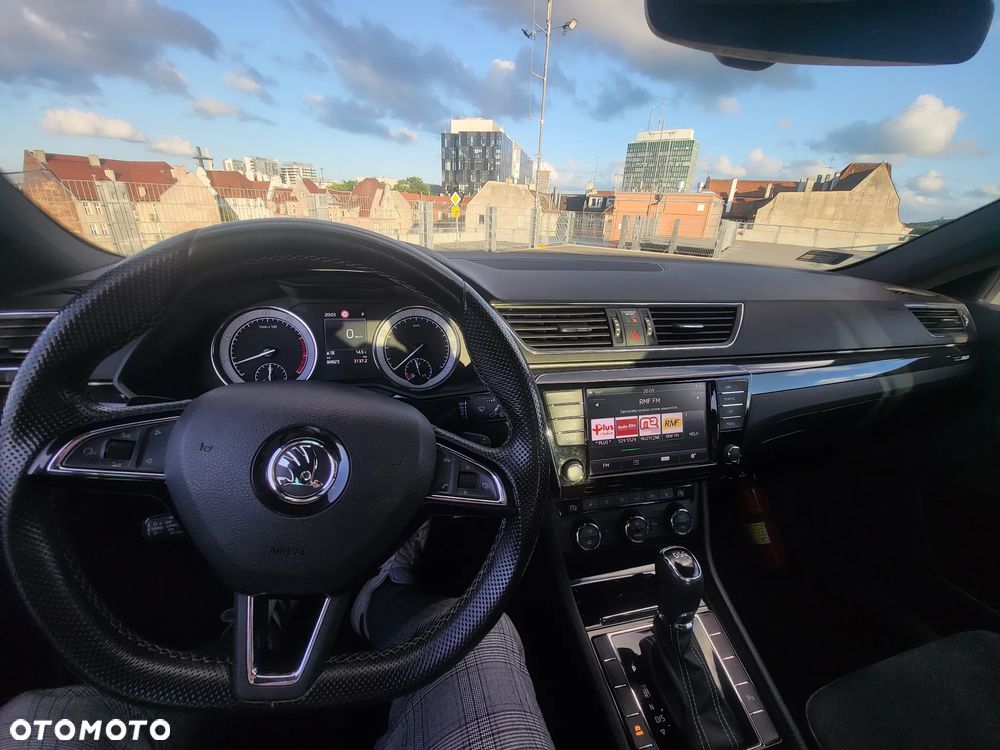 Skoda Superb 1.4 TSI ACT Sportline DSG - 9