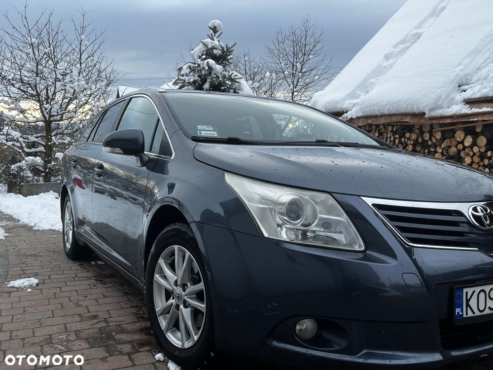 Toyota Avensis 1.8 Comfort - 10