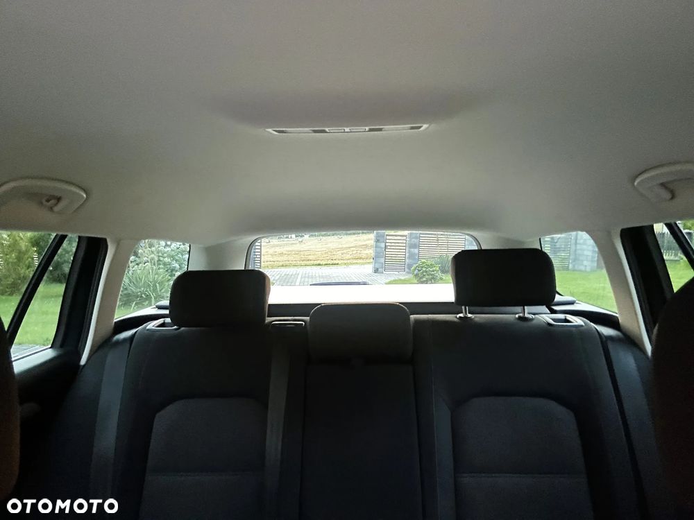 Volkswagen Passat 1.6 TDI BMT Comfortline - 13
