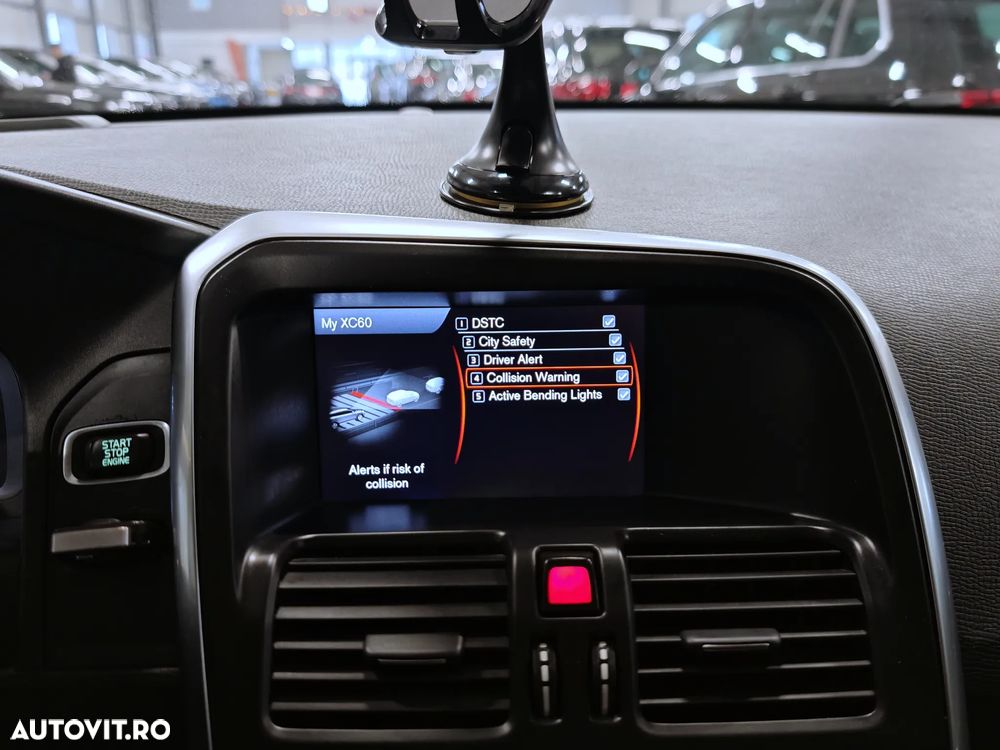 Volvo XC 60 2.4D AWD Aut. Momentum - 13