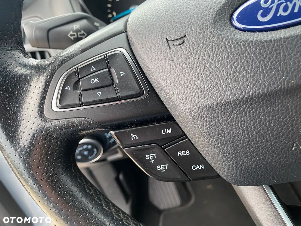 Ford Focus 1.5 EcoBlue Start-Stopp-System ST-LINE - 24