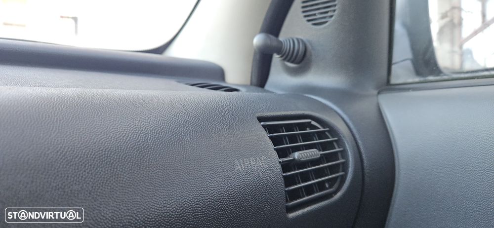 Opel Corsa 1.0 12V - 8