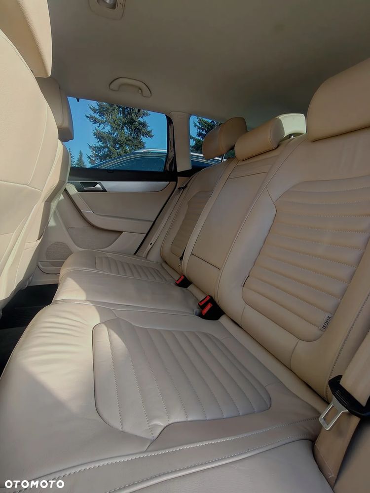 Volkswagen Passat Variant 1.4 TSI BMT Comfortline DSG - 20