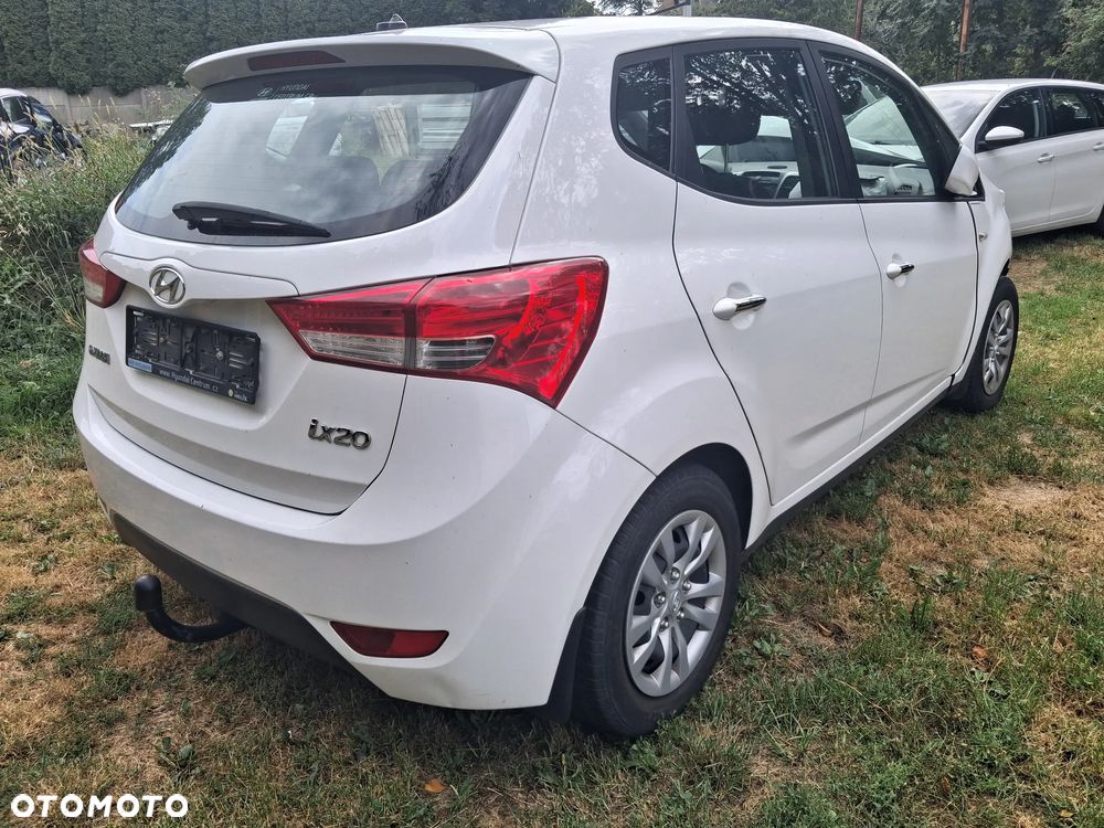 Hyundai ix20 - 3