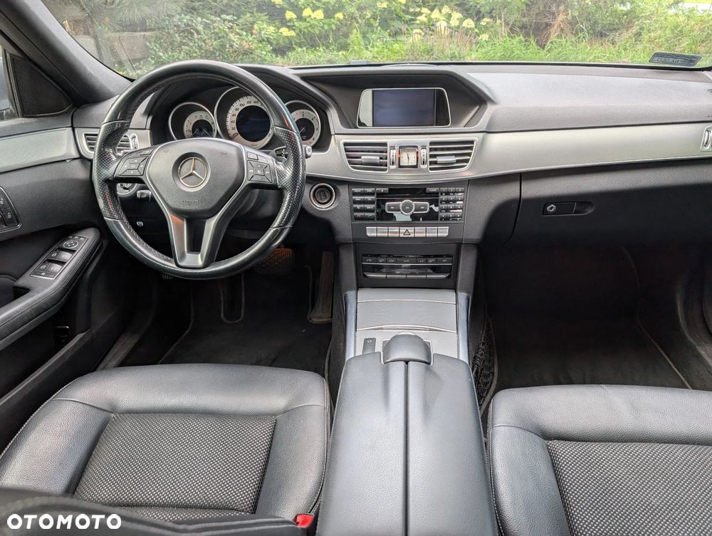 Mercedes-Benz Klasa E 220 CDI BlueEff Avantgarde - 22