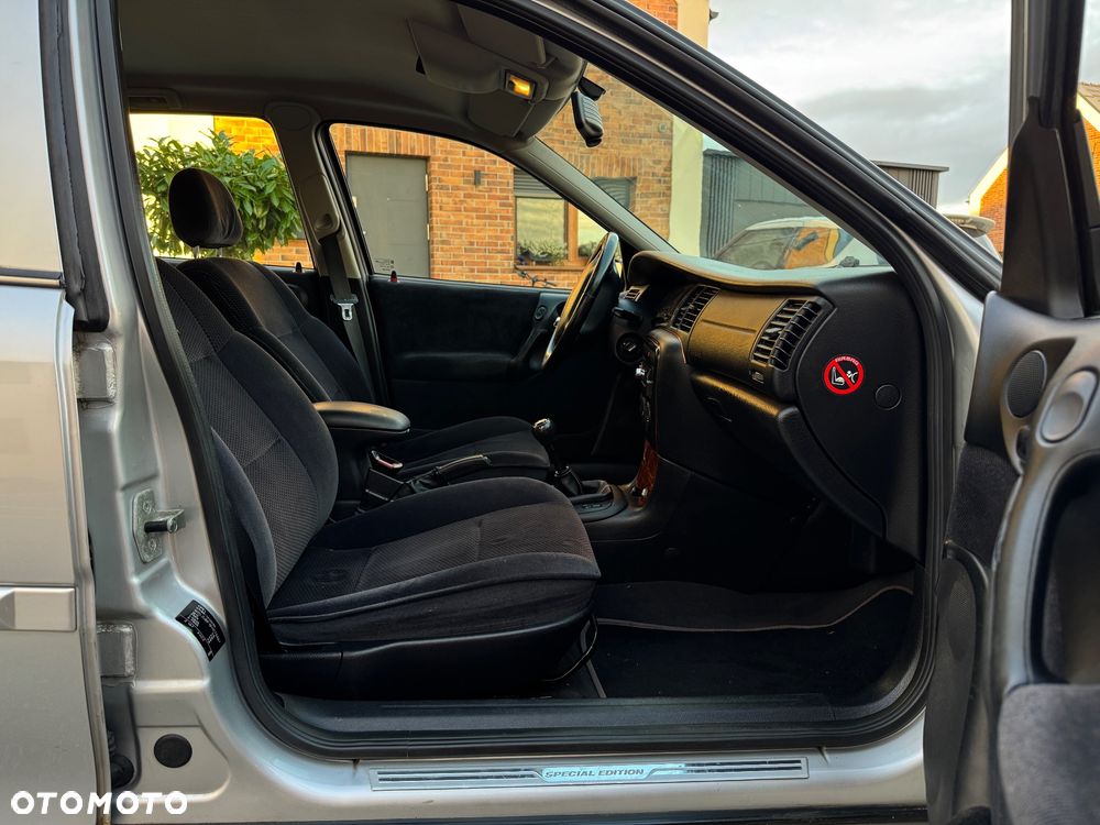 Opel Vectra 1.6 GL Plus - 13
