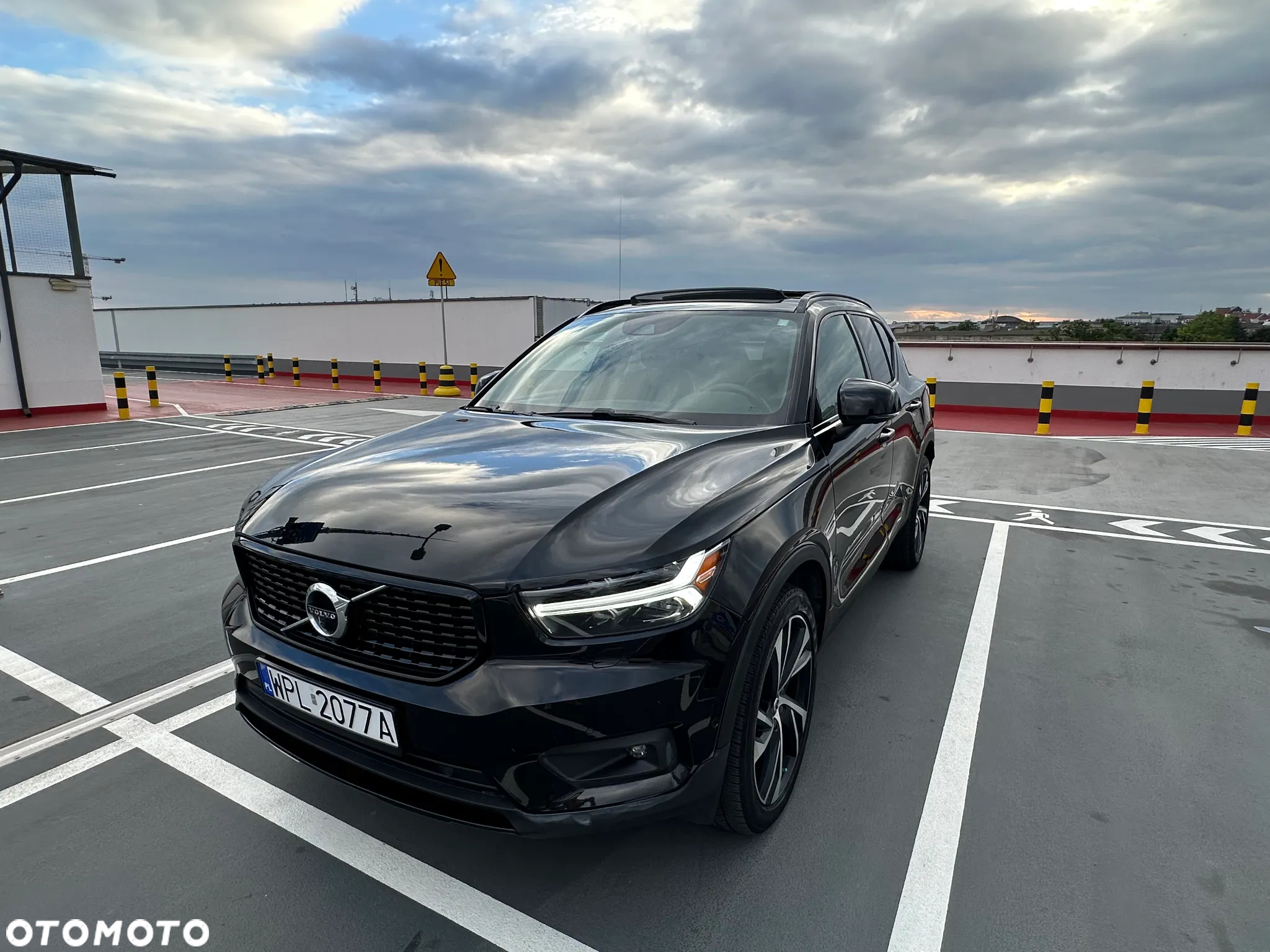 Volvo XC 40 T5 AWD R-Design - 2
