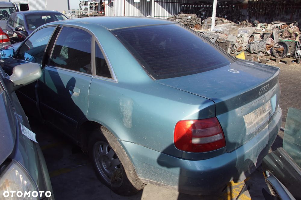 Auto na części - Audi A4 B5 1.8 20V 125 KM APT DWH LX6V 1999R Silnik Skrzynia Drzwi Błotnik Klapa Lampa Lusterko Klamka Szyba Deska Kokpit Sterownik Moduł Czujnik Licznik Panel Kierownica - 6